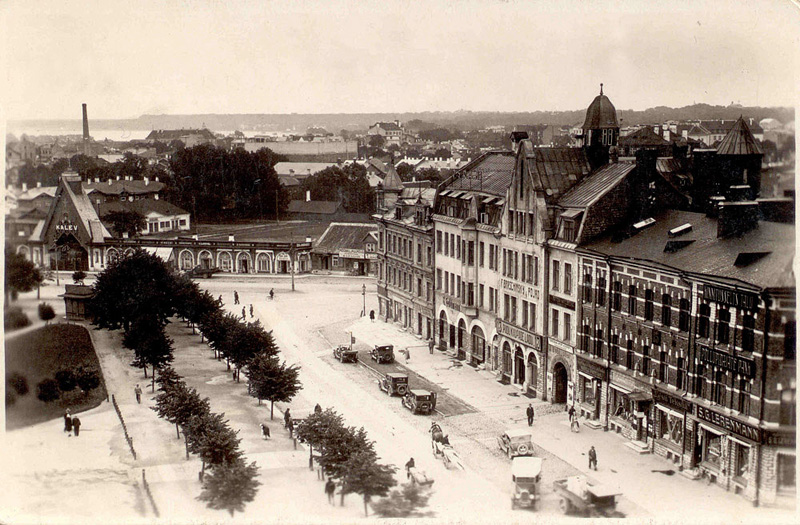 1930a.jpg