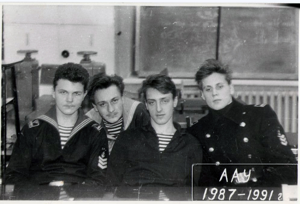 lau87.jpg